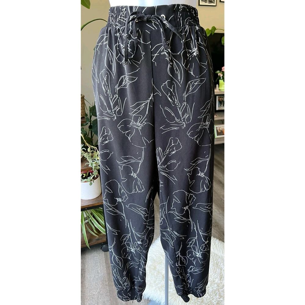 One By Chapter One Large Floral Jogger Dress Pants Elastic Waist & Ankle #498